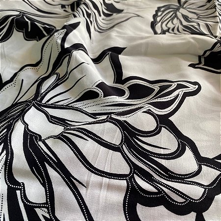 Tecido Estampado 100% Viscose Floral Branco e Preto 1,45m