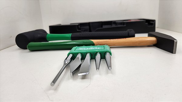JOGO DE MARTELO PENA, BORRACHA, E TALHADEIRA COM BERCO