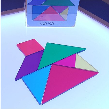 Tangram em acrílico