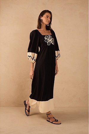 VESTIDO PALA BORDADO FLOR