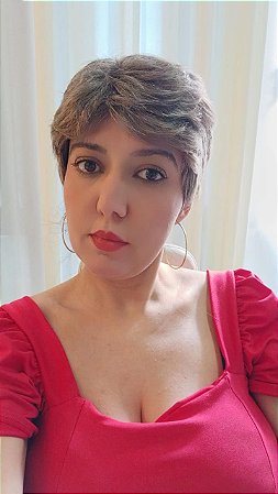 Peruca Sandra Orgânica Grisalha Curta Lisa