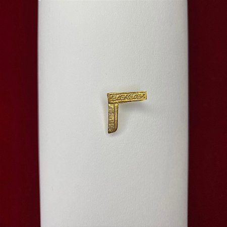 Pin Esquadro Dourado