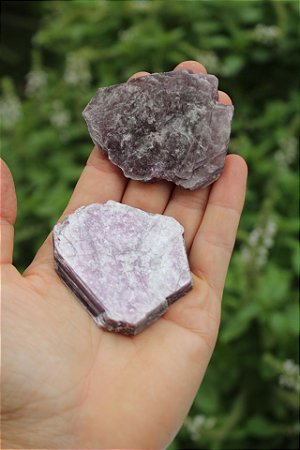 Mica Roxa Bruta M