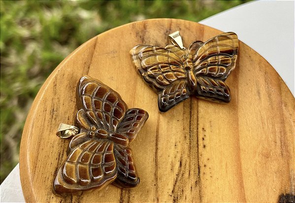 Pingente Borboleta Olho de Tigre - Dourado