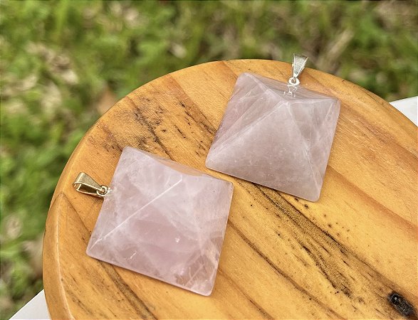 Pingente Pirâmide Quartzo Rosa