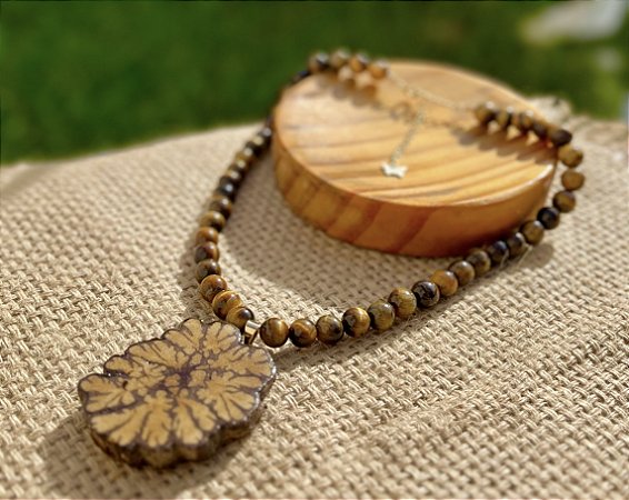 Colar Olho de Tigre com Jagube - Dourado