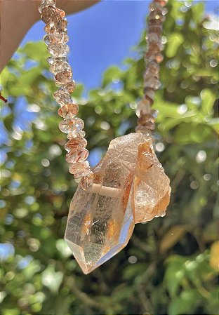 Colar Quartzo Rutilado com Quartzo Cristal - Dourado
