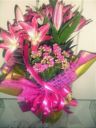 LIRIO ROSA COM CALANDIVA