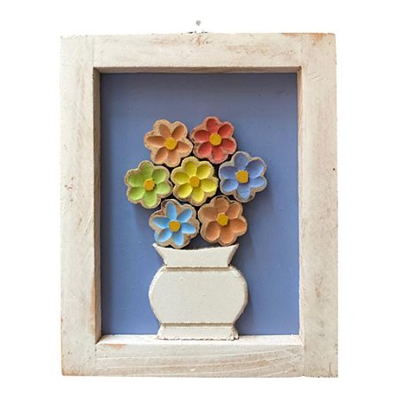 QUADRO C/FUNDO AZUL E  VASO DE FLORES COLORIDAS EM MADEIRA
