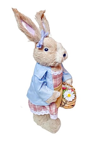 Coelha com cesto de flores e vestido azul