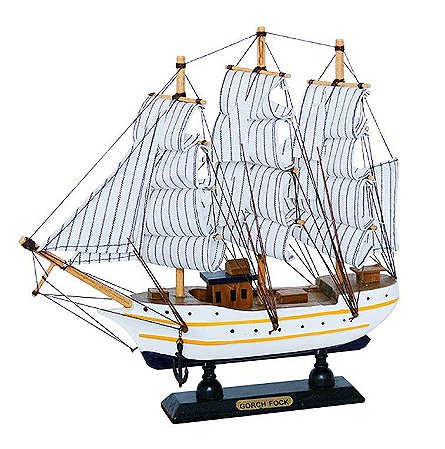 ESCULTURA BARCO VELEIRO DECOR MADEIRA BRANCO AMARELO E PRETO