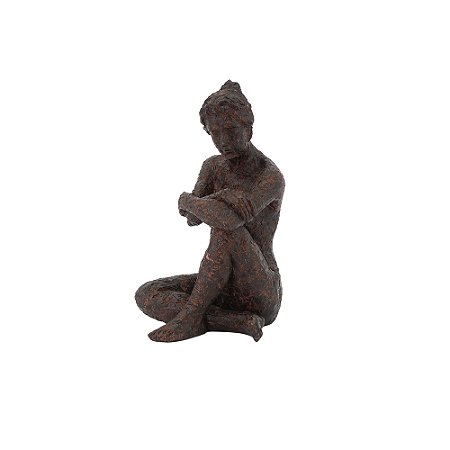 ESCULTURA EM RESINA MULHER SENTADA MARROM - 26cm