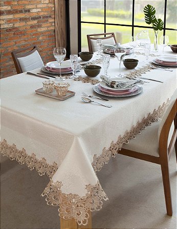 TOALHA DE MESA RENDADA 100%PES VENEZA 160X300CM BEGE JOLITEX