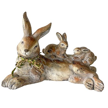 ESCULTURA RUSTICA COELHO DECORATIVO DEITADO COM FILHOTES