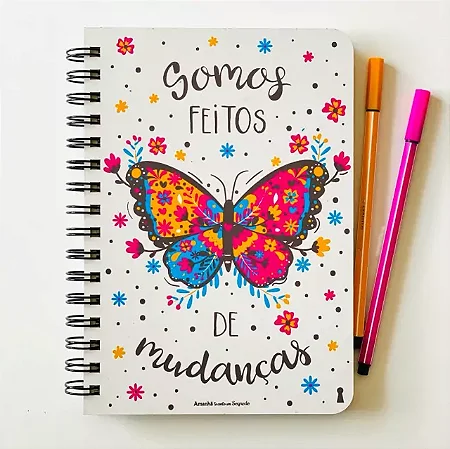 Caderno Somos Feitos Mudancas G - Capa em MDF Sem Pauta
