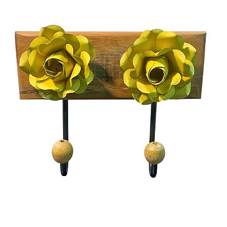 CABIDEIRO GANCHO 2 FLORES METAL AMARELA EM MADEIRA PEROBA