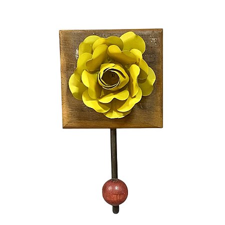 CABIDEIRO GANCHO 1 FLOR DE METAL AMARELA E MADEIRA PEROBA