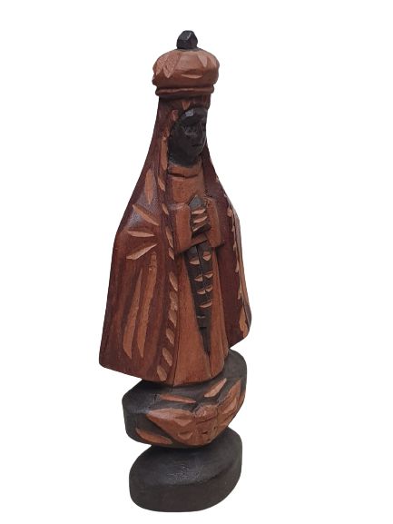 Escultura Nsa Sra Aparecida esculpida em Madeira