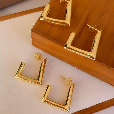 Brinco de Argola Lisa Quadrada Banhado a Ouro