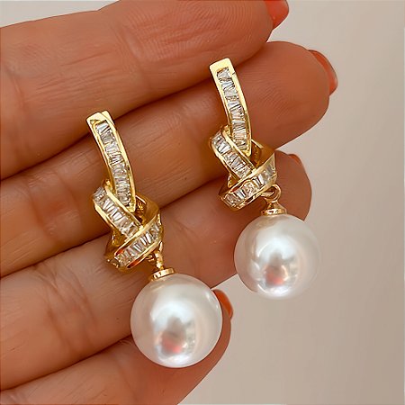 Brinco Pêndulo Pérola Banhado a Ouro 18k
