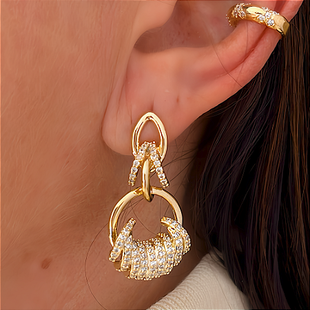 Brinco Elos Pêndulo e Zircônias Banhado a Ouro 18k