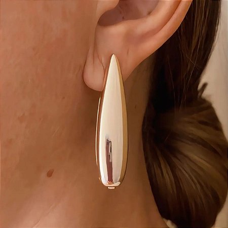 Brinco Oval Minimal Elara Banhado a Ouro 18k