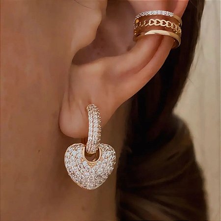 Brinco de Argola Luxo Glam Cristais Coração Cravejado Banhado a Ouro 18k