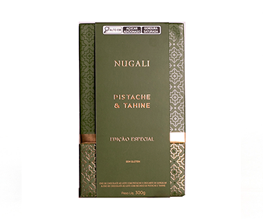 Ovo de Chocolate com Pistache e Tahine