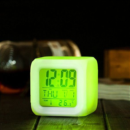 Relógio despertador de mesa Cube Led 7 Cores