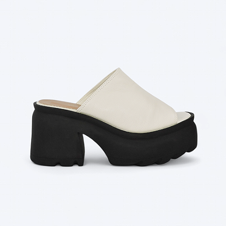 Tamanco Bloco Tratorado Angel em Couro Branco Off