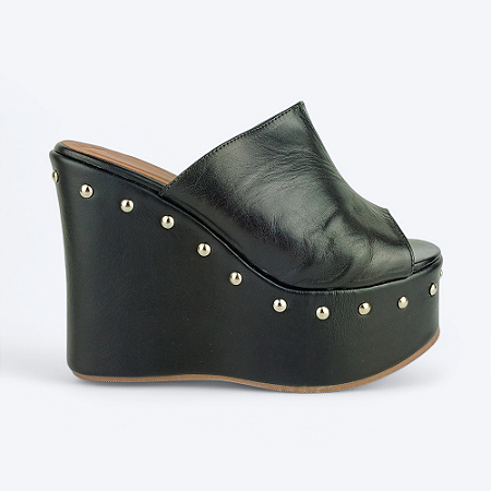 Tamanco Pâmela Detalhes em Rebite em Couro Preto