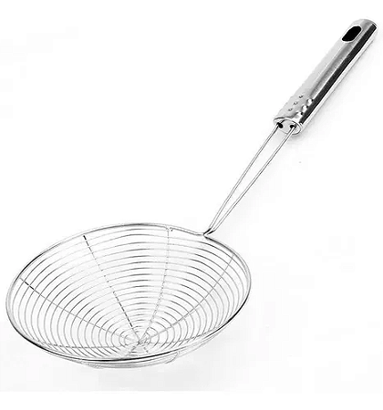 Escumadeira Fritura Aço Inox Batata Pastel 17cm Diâmetro