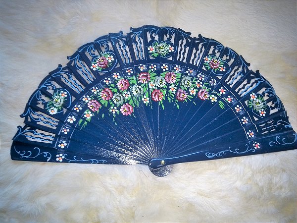 Leque Espanhol Vazado Azul A