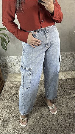Calça Mom cargo Jeans