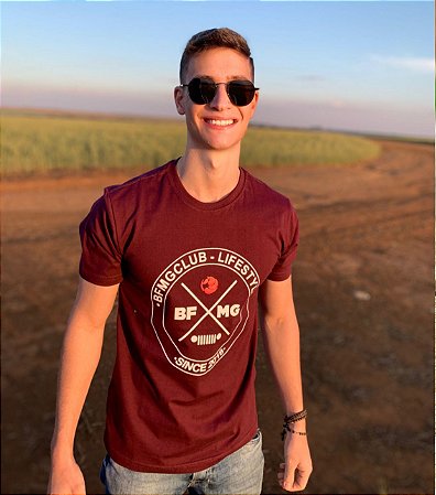 Camiseta Brasão Vinho