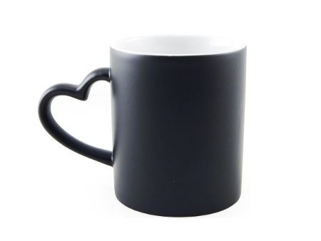 Caneca Mágica Preta  Alça de Coração