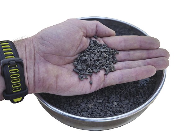 LAVA ROCK (P) 2 Litros Substrato Premium para Plantas (3-6mm) Preto