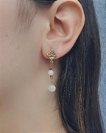 Brinco Quartzo Rosa com Detalhes Folheados a Ouro 18k