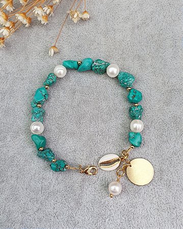 Pulseira de Howlita Turquesa e Pérola Natural com Pingentes Folheada a Ouro 18K