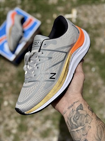 MORE V4 "CINZA"