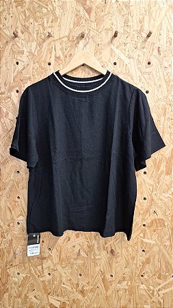 Blusa Malwee Ampla Preta Gola Branca G