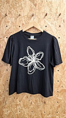 Camiseta Flor Emborrachada