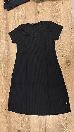 Vestido Canelado Slim Curto Soltinho Preto