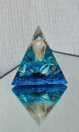 Pirâmide Orgonite de 3 lados