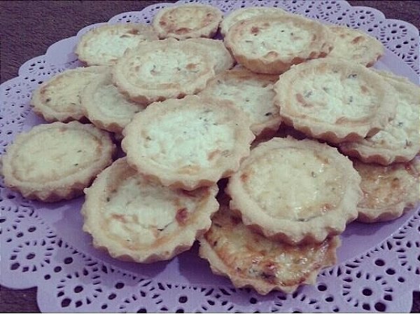 Mini Quiche de Queijo Embalagem c/ 25 unidades