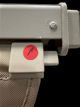 SALDO!! Mitsubishi PAJERO FULL, 5 portas (2004 EM DIANTE) - Tampa Retrátil do porta-malas Mod. Alternativo (Bege)