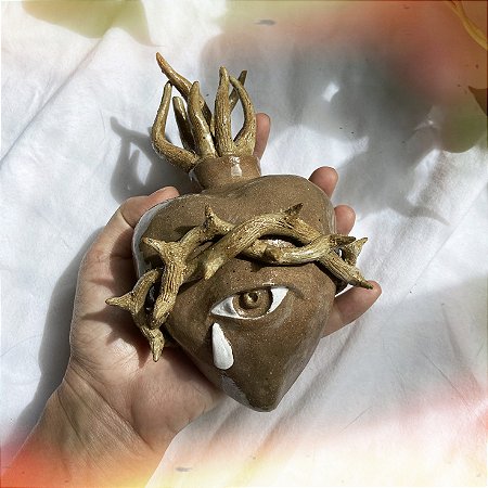 Sagrado coração cor de barro