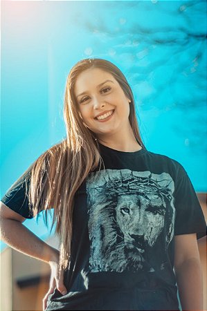Camiseta Feminina Jesus é o Leão ref 132