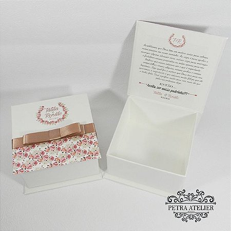 Caixa para lembranças tam:10,5x10,5x6cm