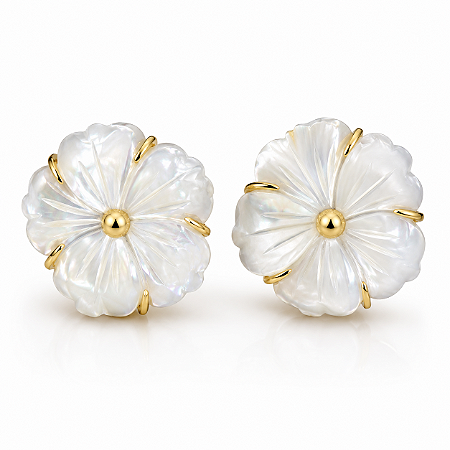Brinco Flor de Madreperola Clássico Banhado a Ouro 18k
